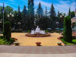 Фонтан на территория