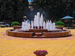 Фонтан на территории