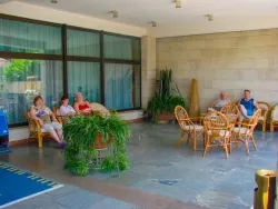 Зона отдыха на территории