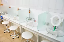 Орошение десен минеральной водой Орошение десен минеральной водой