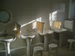 Орошение десен минеральной водой Орошение десен минеральной водой