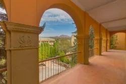 Балкон  Балкон