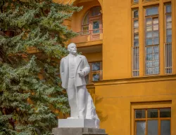 Памятник В.И.Ленину Памятник В.И.Ленину