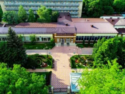 Центральный вход Центральный вход