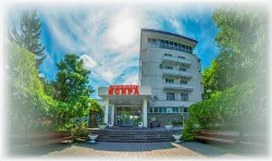 Фасад пансионата "Искра"