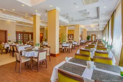 Обеденный зал Обеденный зал