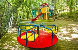 Детская площадка на территории