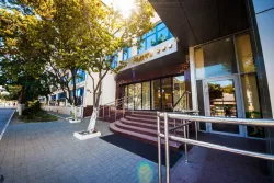 Территория кинотеатра