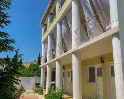 Корпус на территории