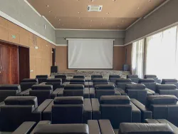 Киноконцертный зал