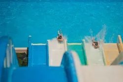 Комплекс сложных горок в аквапарке «Зурбаган»