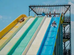 Комплекс сложных горок в аквапарке «Зурбаган»
