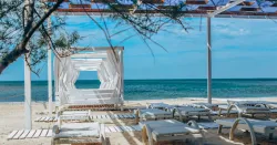 Собственный пляж в 50 м от апартаментов