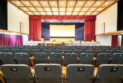 Киноконцертный зал