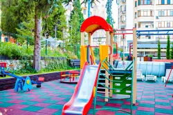 Детская площадка на территории