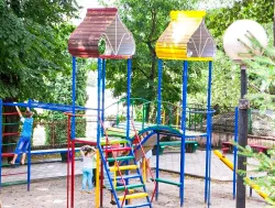 Детская площадка на территории