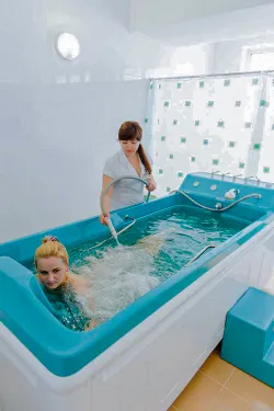 Подводный душ-массаж