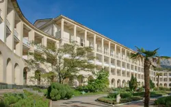 Фасад главного корпуса