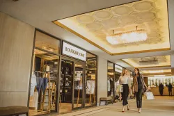 Магазин в холле