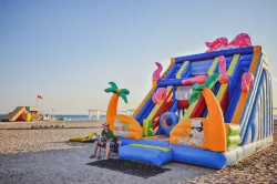 Горки на пляже