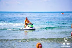 Пляж на территории