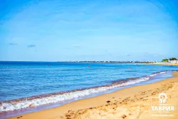 Пляж на территории