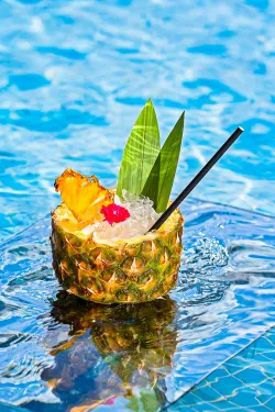 Бар «Poll Bar» Бар «Poll Bar»