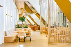 Ресторан «Azzur» Ресторан «Azzur»