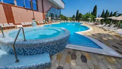 Открытый бассейн