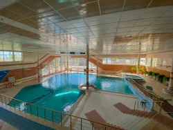 Закрытый бассейн