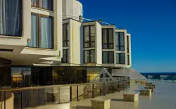 Вид из окон на территорию