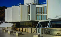 Вид из окон на территорию