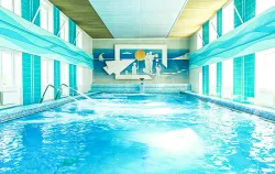 Крытый бассейн